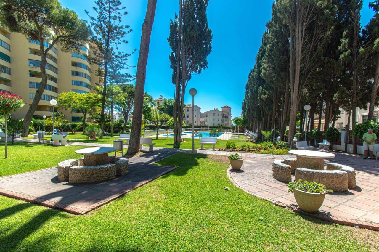 El Rocio En La Playa De Cariluela Apartment Торемолинос Екстериор снимка