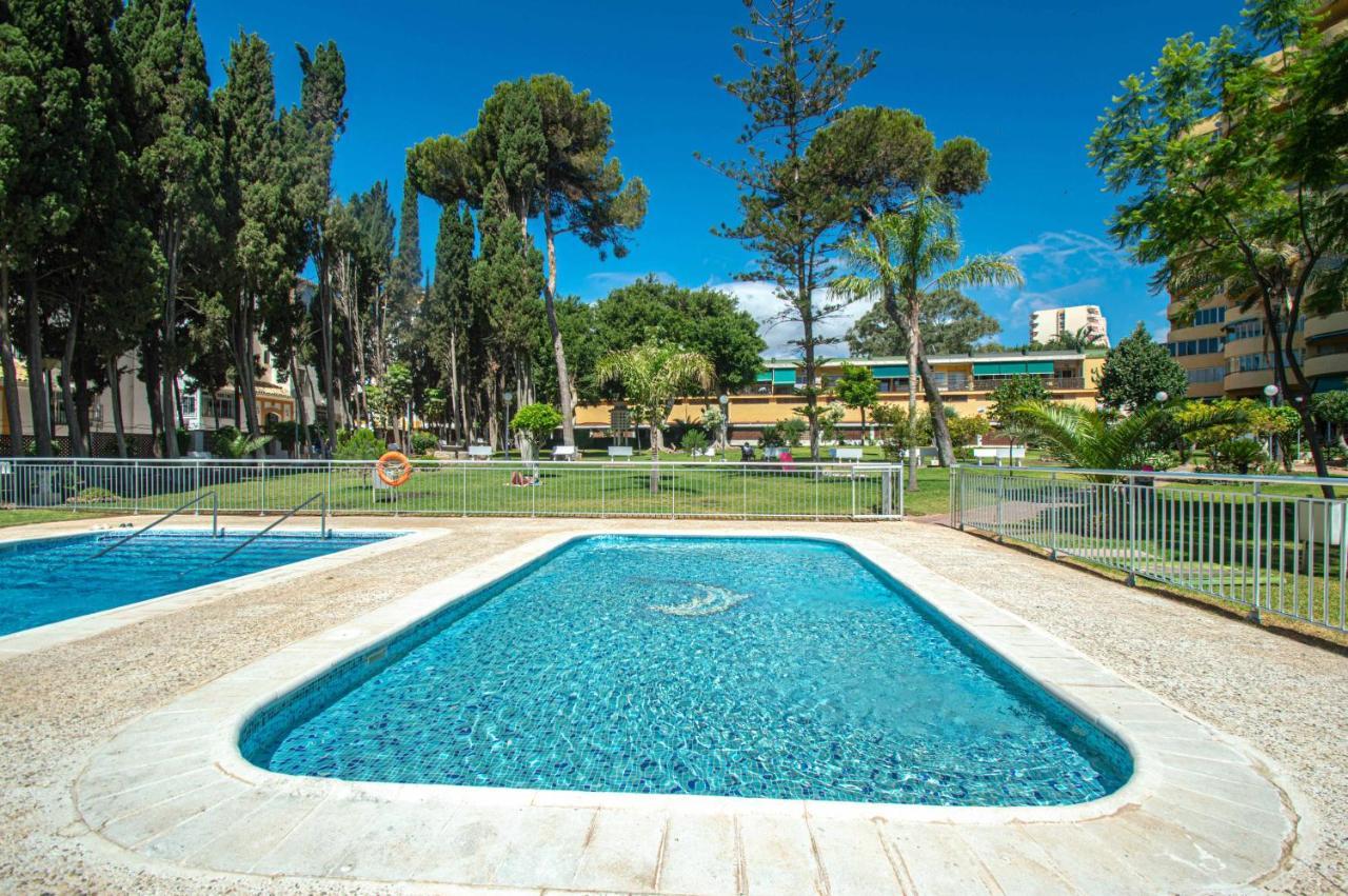 El Rocio En La Playa De Cariluela Apartment Торемолинос Екстериор снимка